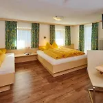 Haus Gritsch ゲストハウス 3*